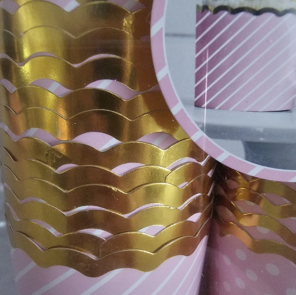 36 PC Baking & Snack Cups Pink  Stripe Gold Dots Heavy Paper Cupcake Treat Snack - Picture 4 of 6
